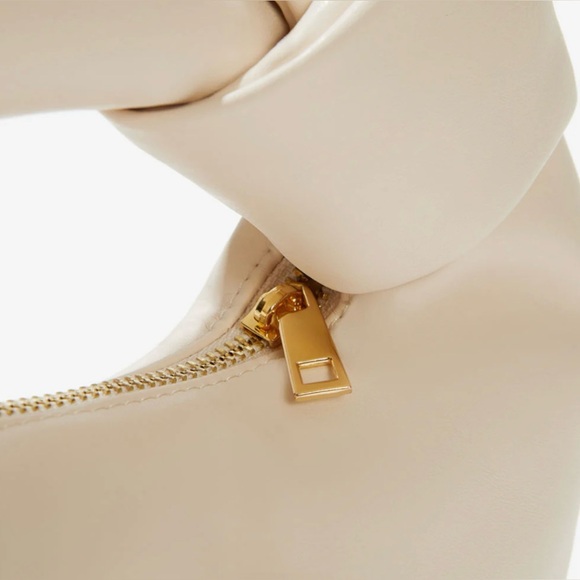 NWOT Melie Bianco Alexandra Cream Vegan Top Handle Bag - Picture 3 of 6